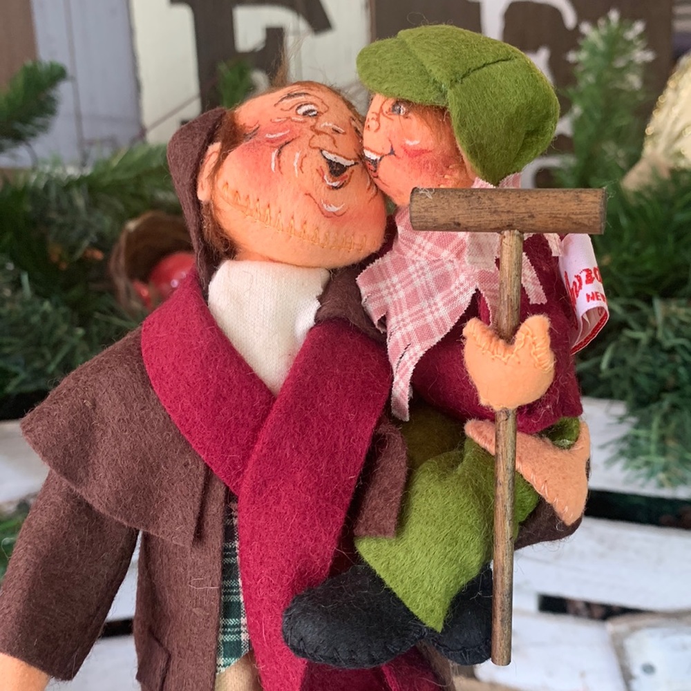 🎁 Rare 1991 Annalee 10" Dickens Bob Cratchet with 5" Tiny Tim with Brass Plaque - Picture 1 of 8